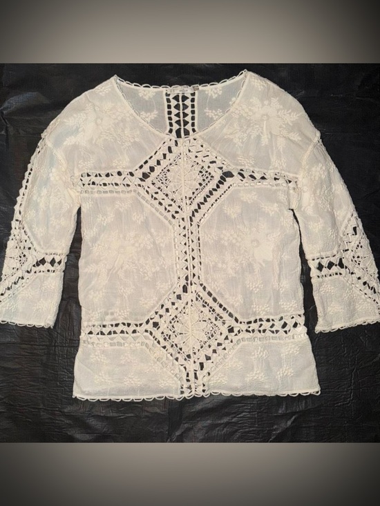 Grifflin Paris Tops - Crochet Lace Tunic Top - Grifflin Paris Size M/L